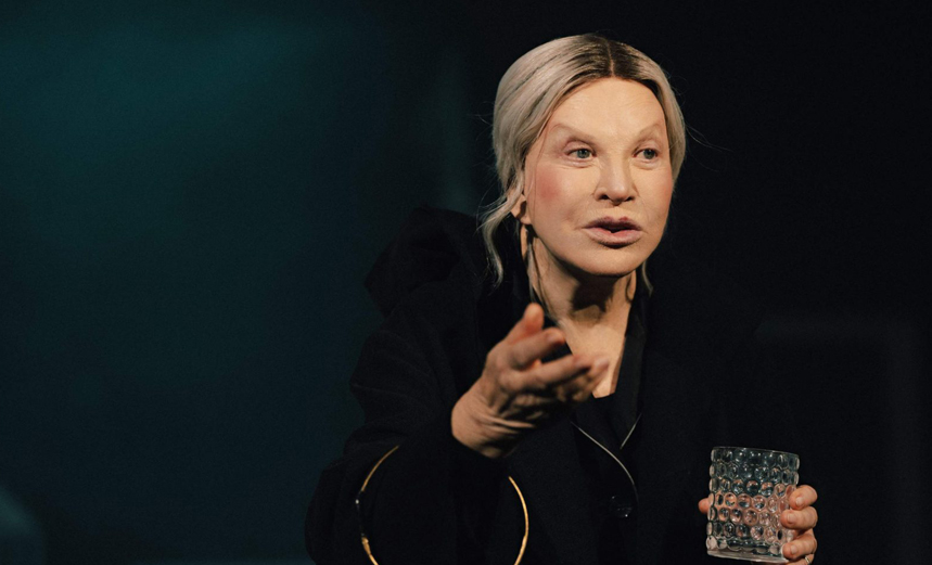 Королева - мать