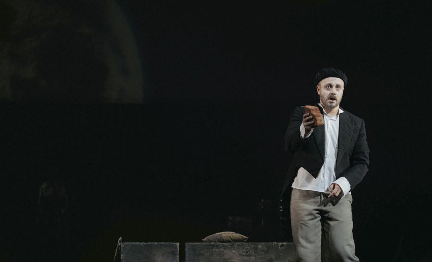 Ветер шумит в тополях