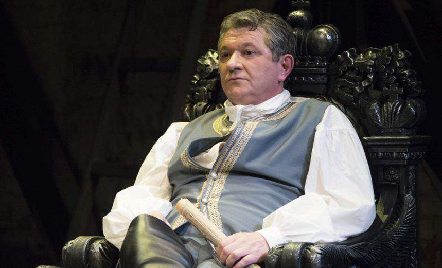 Любовь у трона