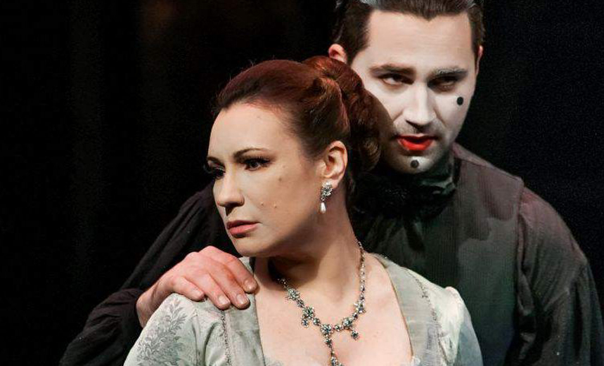 Любовь у трона